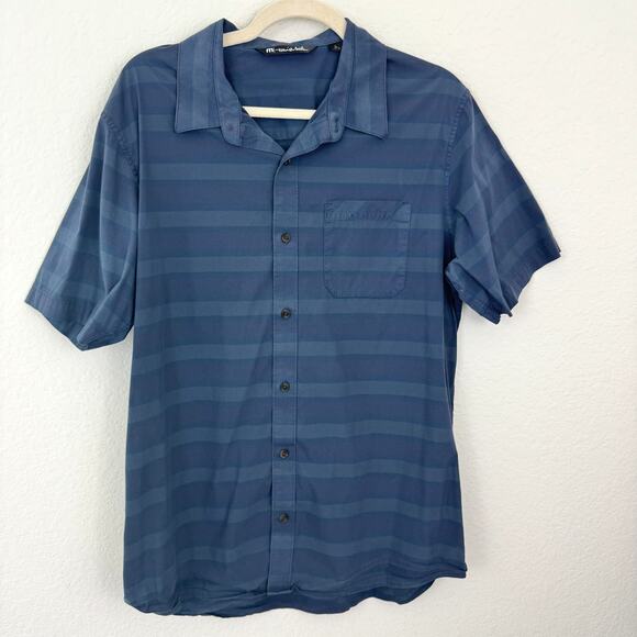 Travis Mathew Mens Short Sleeve Button Shirt Size L Stripe Lightweight Gray - Picture 1 of 7